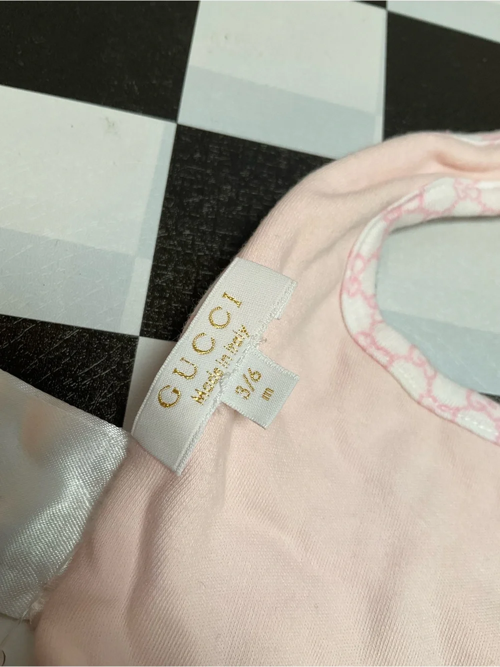 Gucci Baby Bib - Pink 